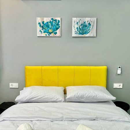 Апартаменти Тц Україна М. Університет Kiew Exterior foto